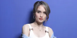 Konsumsi Camilan Sehat Saat #DiRumahAja, Cinta Laura Sampai Jilat Piring?