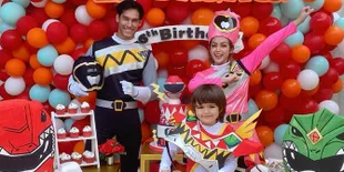 Kotak Bingkisan Buat Tamu Acara Ultah El Barack, Ada Foto Richard Kyle