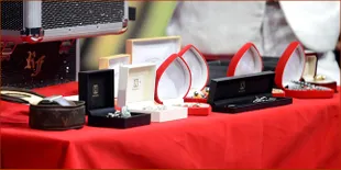 KPI Larang Stasiun TV Tayangkan Pamer Harta Kekayaan Selebriti