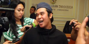 KPI Sarankan Olga Laporkan Oknum yang Mengaku KPI