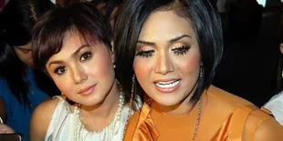 Krisdayanti Sempat Belanja Semalam Suntuk di Korsel