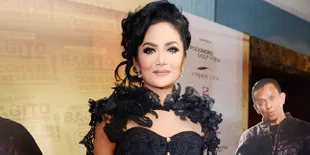 Krisdayanti Tampil Awet Muda menghadiri Pernikahan Sandra Dewi