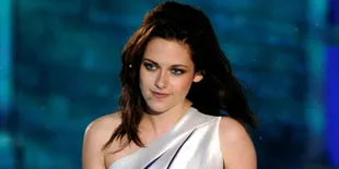 Kristen Stewart Masih Sering Hubungi Selingkuhannya
