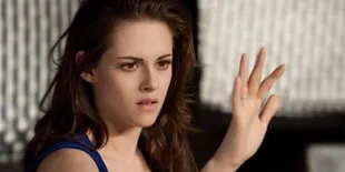 Kristen Stewart Tanggapi Perubahan Perannya di 'BREAKING DAWN PART 2'