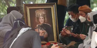 Kronologi Kematian Dorce Gamalama, Muntah-muntah - Masuk RS Masih Negatif Covid