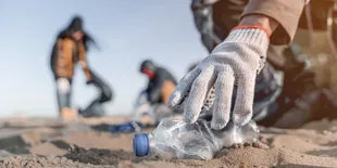 KTT G20 di Bali Tinggalkan Sampah Plastik, Maukah Produsen Penyumbang Sampah Terbanyak Membersihkannya?