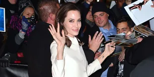 Kunjungi Irak, Angelina Jolie Ringankan Duka Korban ISIS