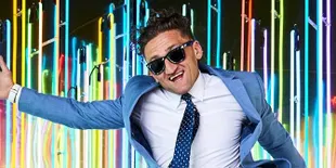 Kunjungi Jakarta, Casey Neistat Naik Gojek Sampai Cari Teman Lari