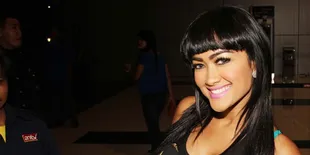 'KUTUKAN ARWAH SANTET' Horor Seksi Terbaru Julia Perez