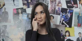 Kutukan 'TAROT' Tak Boleh Dilihat Sendirian, Ini Alasannya