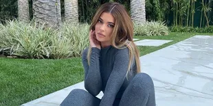 Kylie Jenner Pamer Rambut Asli &#38; Wajah Polos Tanpa Makeup, Ini Fotonya