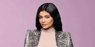 Kylie Jenner Resmi Jadi Billioner Termuda Versi Forbes 2019
