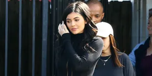 Kylie Jenner Sembunyikan Wajah Stormi Webster Dari Publik &#38; Media