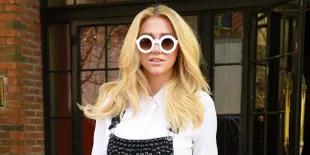 Lady Gaga Lawan Kekerasan Seksual, Kesha Ucapkan Terima Kasih