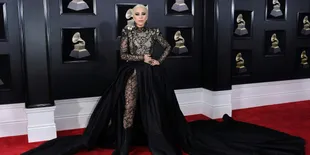 Lady Gaga Merasa Hancur & Patah Hati Saat Putus dari Christian Carino