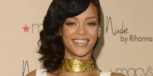 Lagi, Foto Rihanna Tanpa Celana Beredar