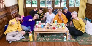 Lagi Kerja, 4 Fans Beruntung Ini Ungkap Kisah Bagaimana Ketemu BTS Tanpa Rencana