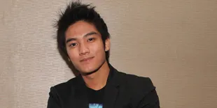 Lakukan Ice Bucket Challenge, Fans Ingin Boy William Buka Baju
