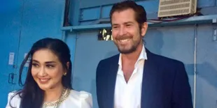 Lama Tak Muncul, Paramitha Rusady Sudah Jalin Hubungan Selama 4 Tahun Dengan Kekasih