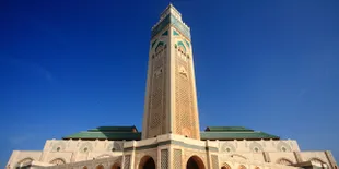 Lantai Masjid di Maroko Ini Terbuat dari Kaca!