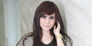 Lebaran, Momo Geisha Berlibur ke Jepang