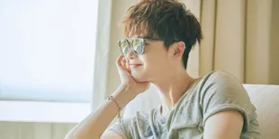 Lee Jong Suk Bikin Fans Jatuh Hati di Prescon Fanmeet Taiwan