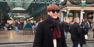 Lee Jong Suk Pamer Pose Cute, Si Model-Aktor Ganteng Bikin Gemes