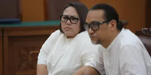 Lelah Menunggu Terlalu Lama Jadi Alasan Nunung Lesu Jalani Sidang