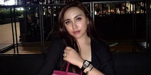 Lepas Hijab, Salmafina Sunan Tak Terganggu Dinyinyirin Netizen