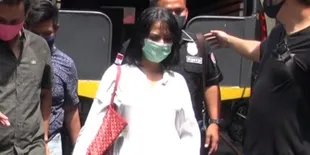 Lepas Jahitan Usai Melahirkan, Vanessa Angel Langsung Ajak Baby Gala Makan di Restoran