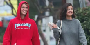 Liburan Bareng, Justin Bieber & Selena Gomez Rayakan Valentine Lebih Awal