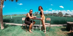 Liburan Bareng ke Bali - Mesra di Kolam Renang, Gisel dan Wijin Makin Lengket