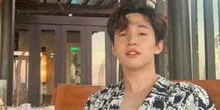 Liburan di Bali, Henry Lau Ngegombal dan Goda Fans di Instagram Pakai Bahasa Indonesia
