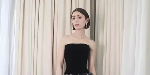 Lilly Collins Perankan Audrey Hepburn dalam Kisah di Balik BREAKFAST AT TIFFANY’S