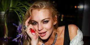 Lindsay Lohan Beberkan Kisahnya Gunakan Narkoba
