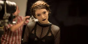Lorde Tak Butuh Bugil Untuk Terkenal!