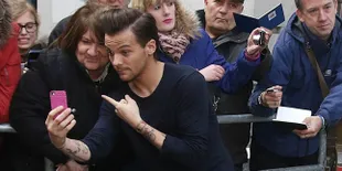 Louis Tomlinson Resmi Jadi Ayah, Begini Nasib Fans One Direction