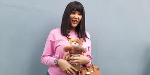 Lucinta Luna Jadi Sorotan Usai Tampil Beda Saat Kenakan Gaun dan Hijab