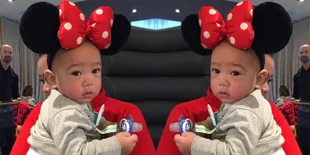 Lucu! Makan Buah Naga, Wajah Rafathar Jadi Ungu Semua