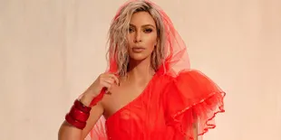 Lucunya Chicago West Saat Dalam Gendongan Kim Kardashian