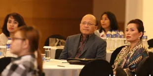 Lupakan Anak&#38;saudara, Mario Teguh Dianggap Takut Istri Oleh Adik