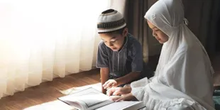 Macam Akhlak dalam Islam Beserta Pengertian, Contoh dan Manfaat