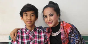 Machica Mochtar Lega Setelah Bersumpah