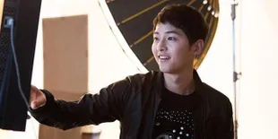 Main di 'Running Man' China, Song Joong Ki Sumbangkan Bayaran