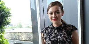 Main film 'SATRIA', Rianti Catwright Belajar Bahasa Ngapak