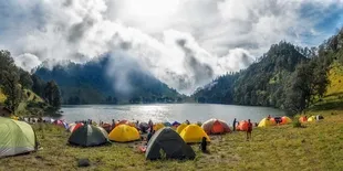 Main Hape Saat Berteduh, 11 Pendaki Gunung Prau Tersambar Petir