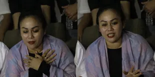 Mak Vera Nggak Mau Nonton 'WARISAN OLGA', Kenapa?