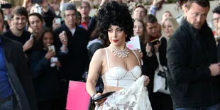 Makin Bersinar, Ada Yang Baru Dari Penampilan Lady Gaga