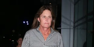 Makin 'Cantik', Kuku Ayah Kim Kardashian Kini Berwarna Pink