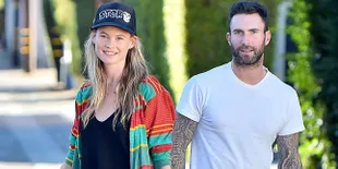 Makin Mesra Usai Punya Anak, Adam Levine Cium Behati Prinsloo